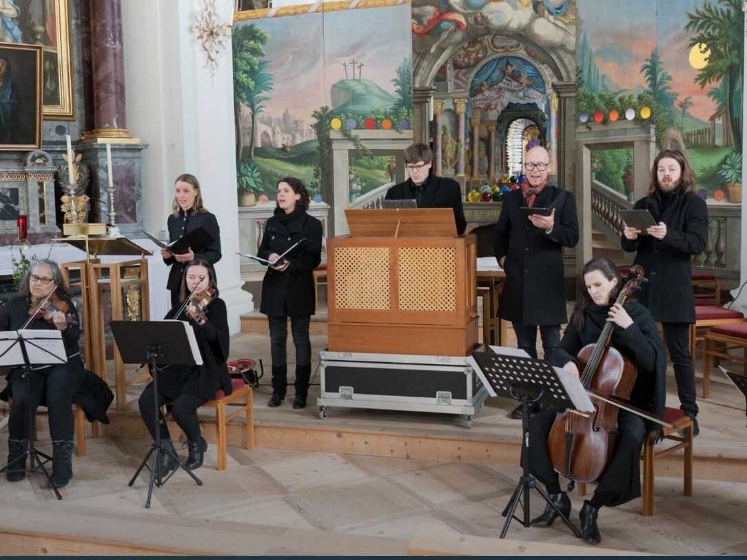 Ensemble Iuventus Cantat & Rosarum Flores